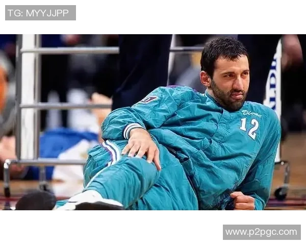 盘点那些年足球球星经典假摔瞬间与赛场戏剧化表演 盘点那些年足球球星经典假摔瞬间与赛场戏剧化表演